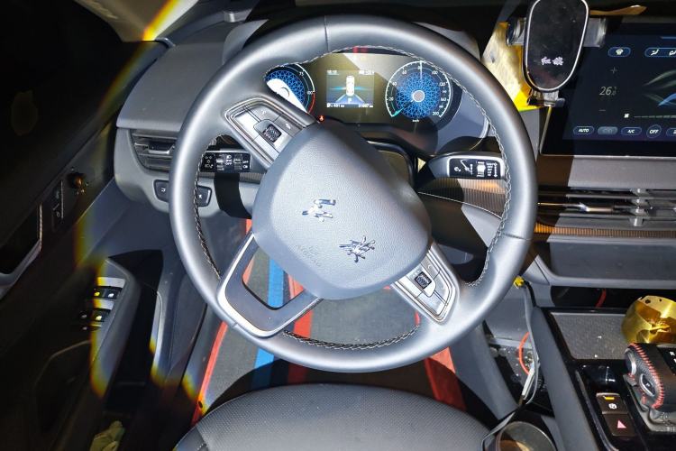 Used Hongqi E-QM5 2022 431 km Charge & Enjoy Edition