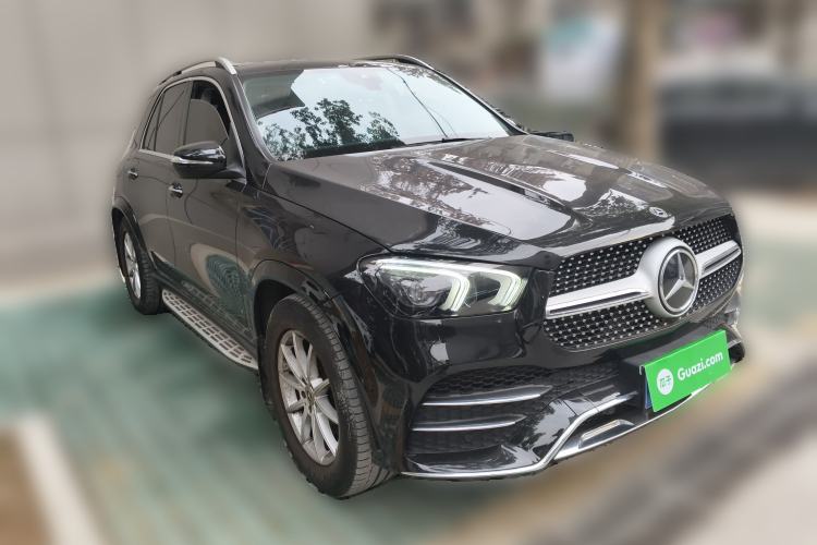 Used Mercedes-Benz GLE 2021 GLE 350 4MATIC Stylish Model Front Right 45 Deg