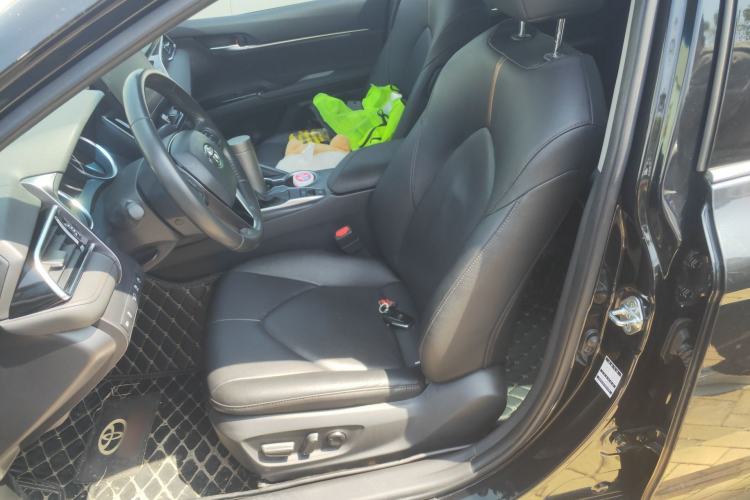 Used Toyota Camry 2021 2.0G Luxury Edition Left Front Seat