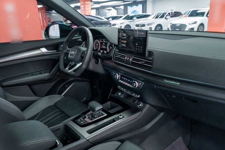Used Audi Q5L 2024 40 TFSI Luxury Dynamic Edition Interior 6