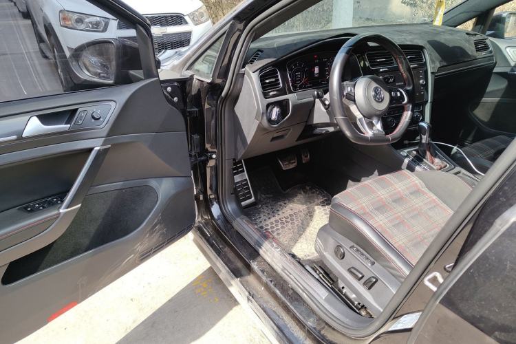 Used Volkswagen Golf GTI 2018 2.0 TSI GTI