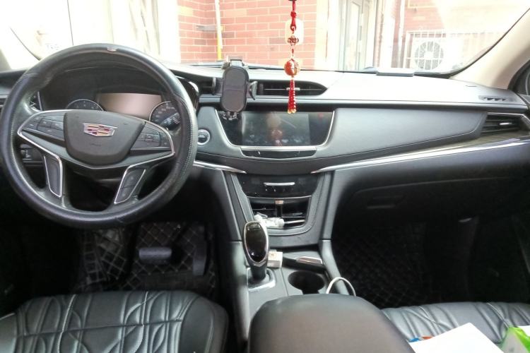 Used Cadillac XT5 2018 25T Luxury Model
