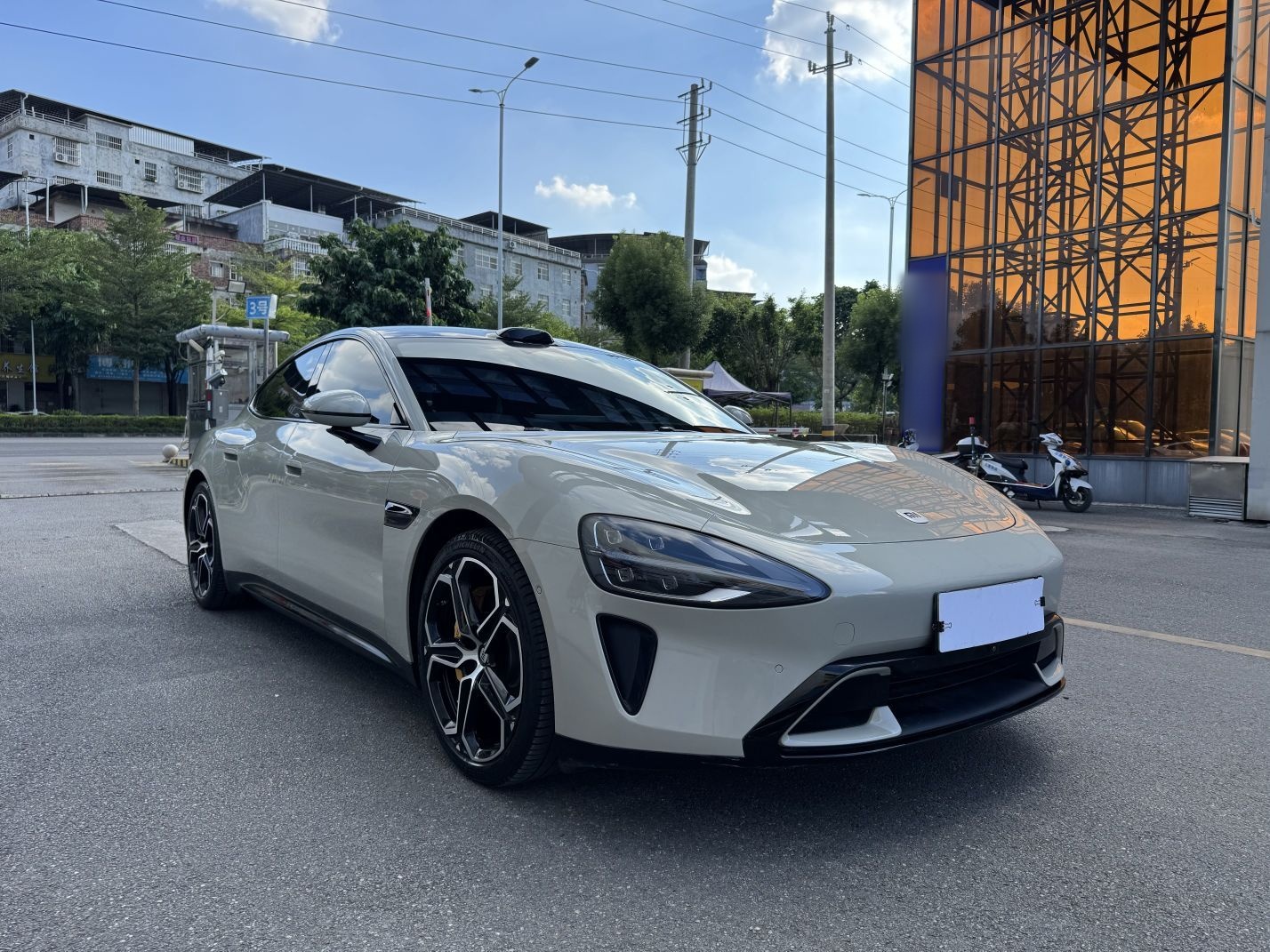 Xiaomi Auto SU7 2024 Rear-Drive Ultra-Long Range Advanced Pro-Level Intelligent Driving Version — снимка 4