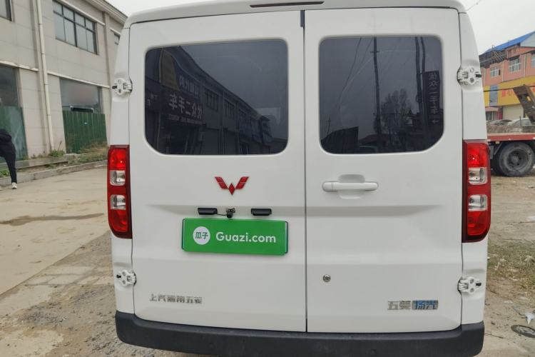 Used Wuling Yangguang 2025 Model 310KM Bus Edition—Customized by CATL