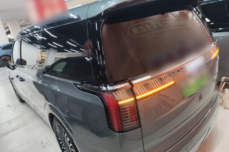 Used Zeekr 009 2024 Six-Seat Executive Version 4WD 108 kWh
