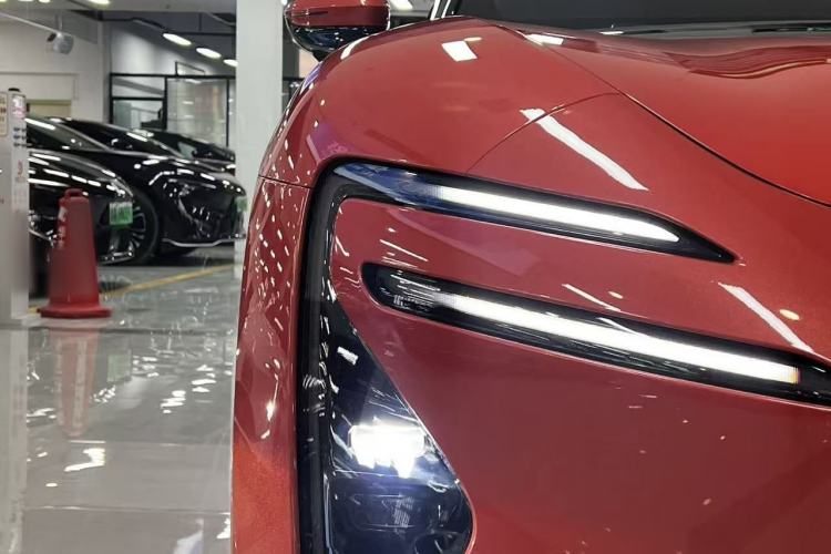 Used Avatr 06 2025 Pro Range-Extended Edition Exterior 3