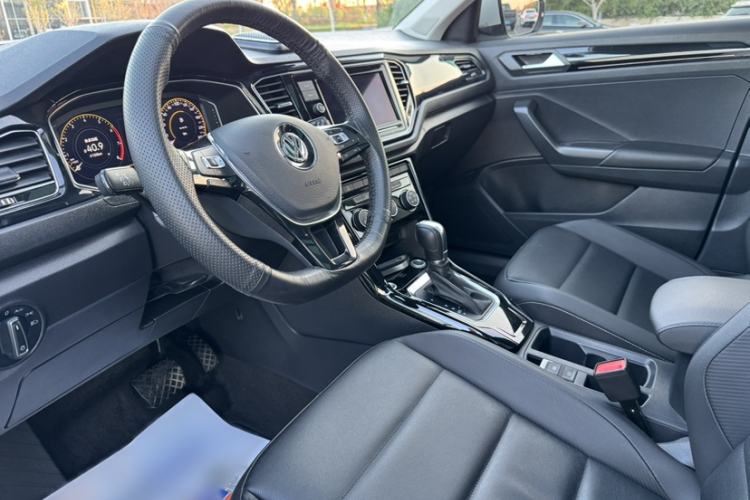 Used Volkswagen T-ROC 2020 280TSI DSG Two-Wheel Drive Comfort Version Interior 6