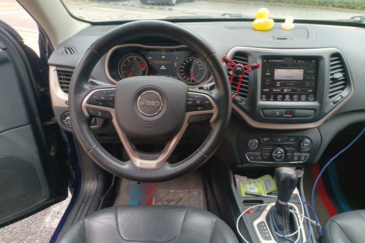 Used Jeep Cherokee 2016 2.0L Superior Edition