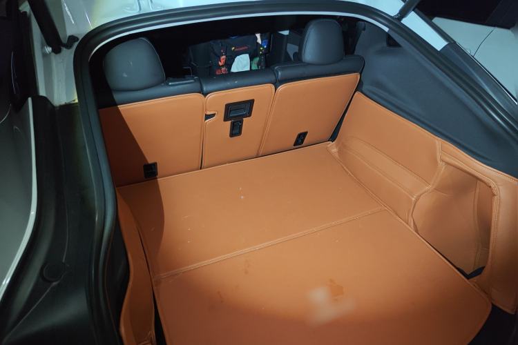 Used Tesla Model Y 2025 Rear-Wheel-Drive Version