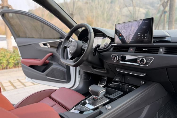 Used Audi A4L 2024 40 TFSI Luxury Dynamic Edition (Starry Night Version)