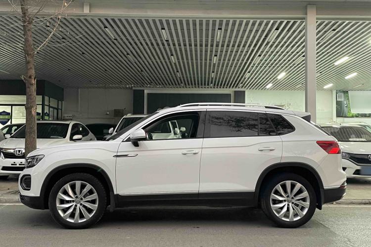 Used Volkswagen Tayron 2020 330TSI Two-Wheel Drive Luxury Connected Pro Edition
