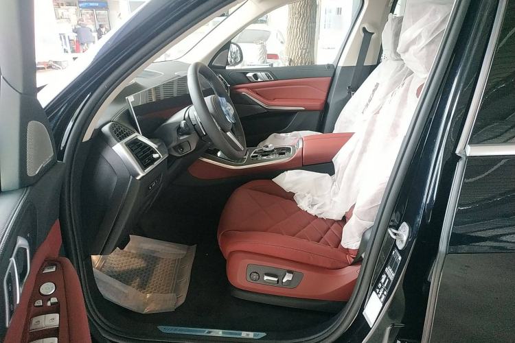 Used BMW X5 2023 xDrive 30Li Luxury M Sport Package