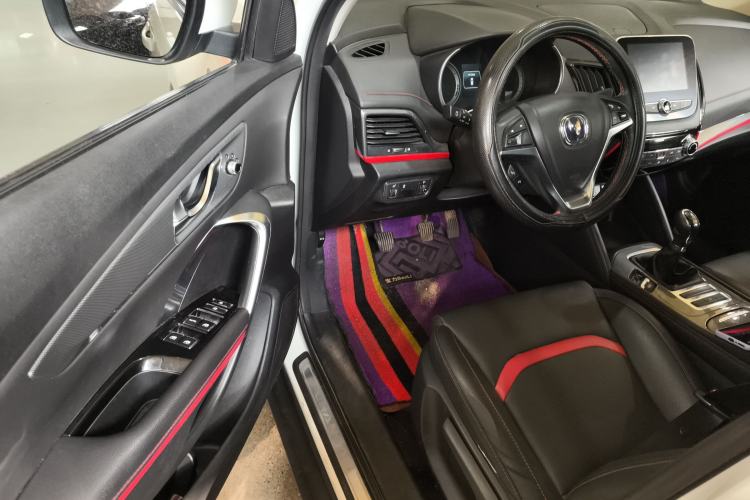 Used CHANGAN CS55 2017 1.5T Manual Colorful Edition
