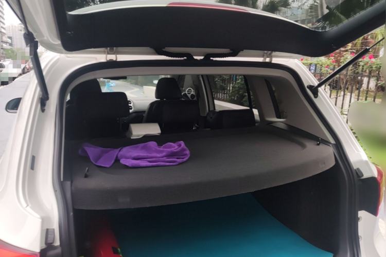 Used Volkswagen Tiguan 2015 1.8TSI Automatic All-Wheel-Drive Luxury Model Trunk