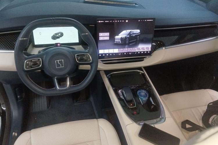 Used Zeekr 009 2024 7-Seater Aisle Version 108 kWh