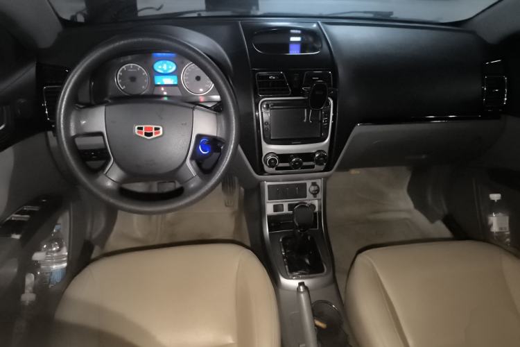 Used Geely Auto Classic Emgrand 2013 Sedan 1.5L Manual Entry-Level Model Center Console