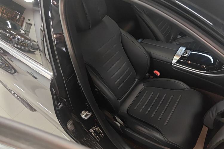 Used Mercedes-Benz C-Class 2023 Second Facelift C 260 L Sport Edition Right Front Seat