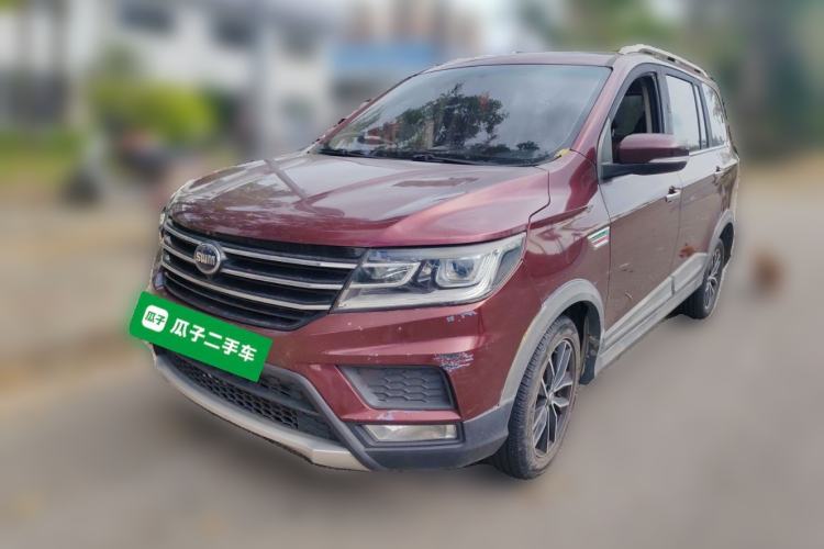 Used SWM X3 2017 1.6L Manual Fashion Model