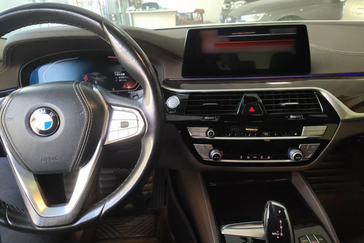 Used BMW 5 Series 2020 525Li Luxury Package
