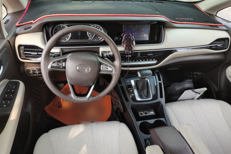Used GAC Trumpchi M6 2019 270T DCT Elite Edition (7-seater) China VI Center Console