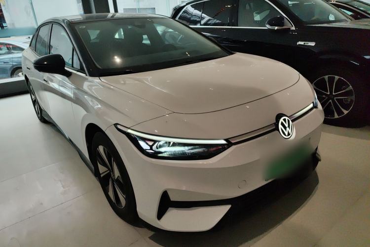 Used Volkswagen ID.7 VIZZION 2024 AIR model Front Right 45 Deg