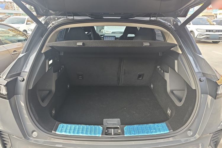 Used Lynk & Co 06 2021 1.5T Shero Pink Special Edition
