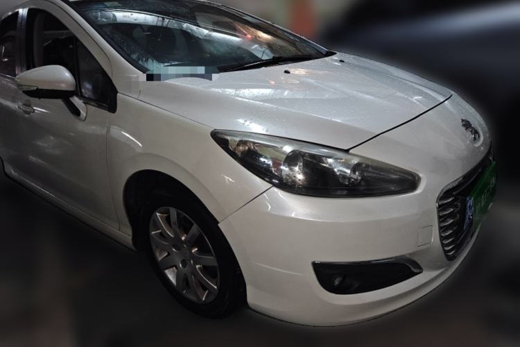 Used Peugeot 308 2013 1.6L Manual YouShang Model Front Right 45 Deg