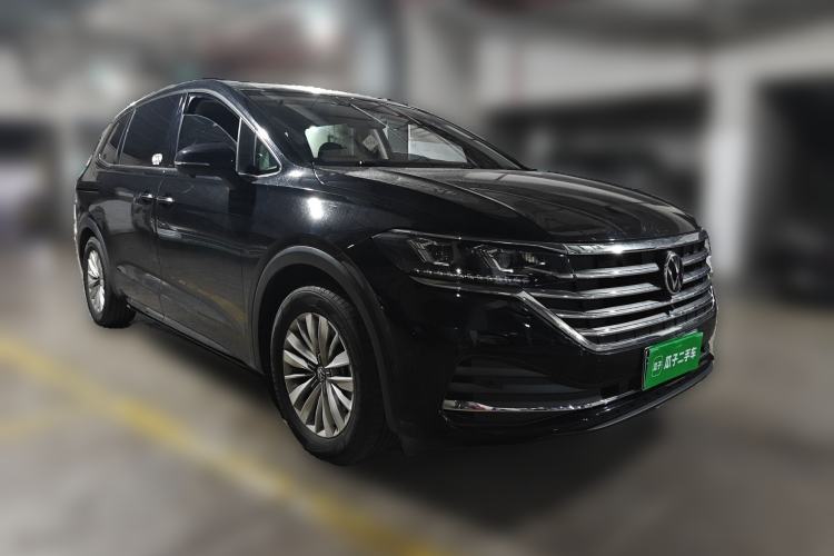 Used Volkswagen Viloran 2023 Revised 330TSI Business Edition Front Right 45 Deg