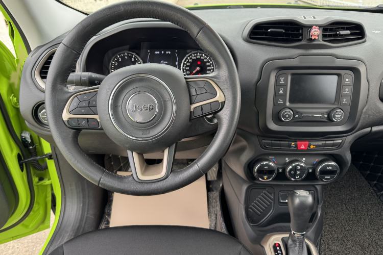 Used Jeep Renegade 2017 180T Automatic Jingneng Edition Interior 5