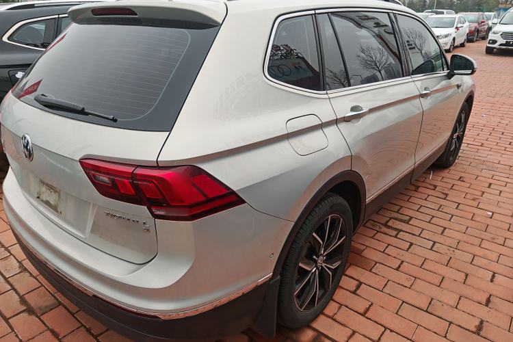 Used Volkswagen Tiguan L 2019 Revised 330TSI Automatic Two-Wheel Drive Smart & Luxury Edition China VI Standard