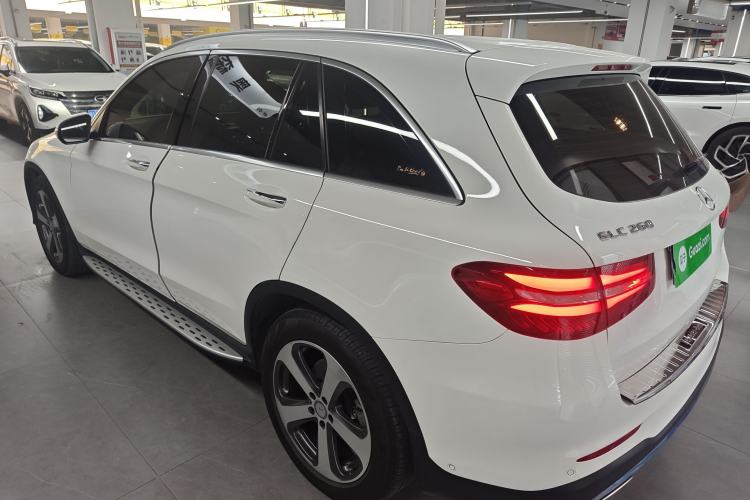 Used Mercedes-Benz GLC 2017 GLC 260 4MATIC Luxury Model Rear Left 45 Deg