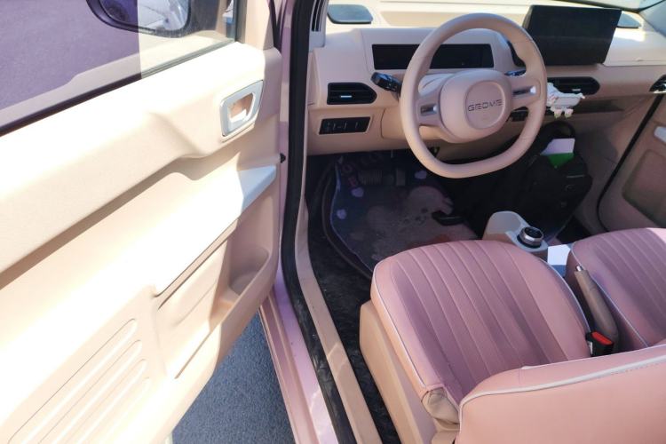 Used Geely Galaxy Panda 2024 Panda Mini 200km Endurance Bear
