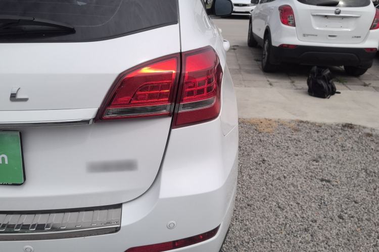 Used Haval H2 2016 Red-Label 1.5T Automatic Two-Wheel Drive Luxury Model Right Rear Taillight