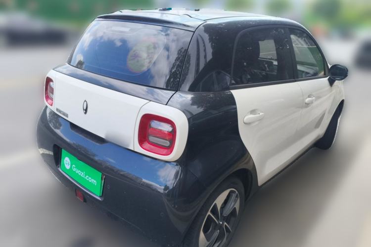 Used ORA Black Cat 2022 351 km Range Comfort Version Lithium Iron Phosphate
