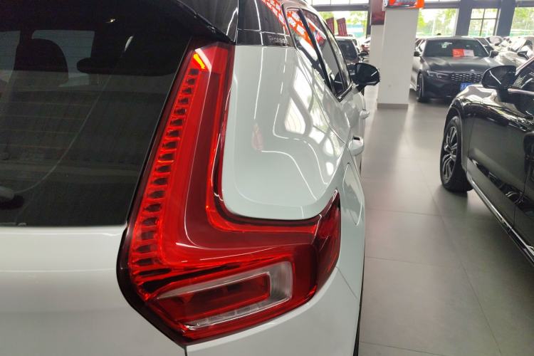 Used Volvo XC40 2020 T4 Four-Wheel Drive Smart & Sporty Edition Right Rear Taillight