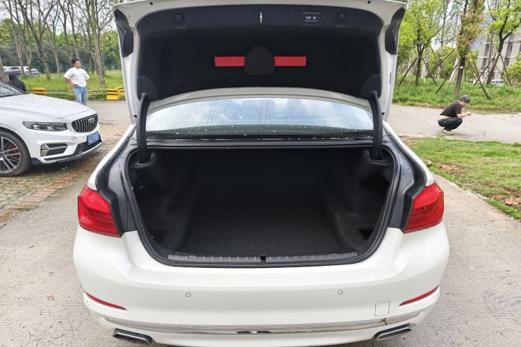 Used BMW 5 Series 2018 Facelifted 530Li Luxury Edition Premium Package Trunk