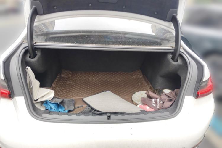 Used BMW 3 Series 2020 320i Sport Package Trunk