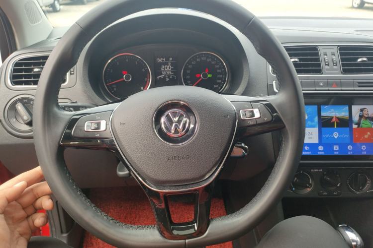 Used Volkswagen Polo 2016 1.6L Automatic Comfort Model Steering Wheel