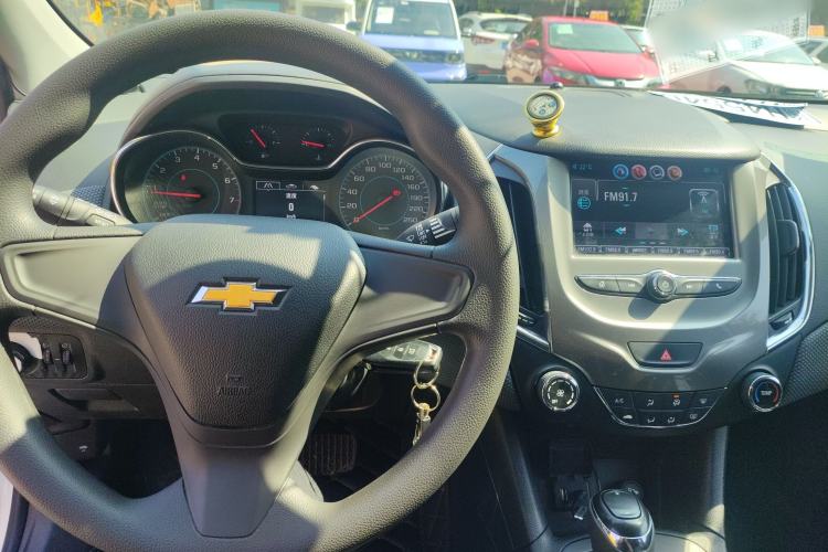 Used Chevrolet Cruze 2017 1.5L Automatic Pioneer Sunroof Edition