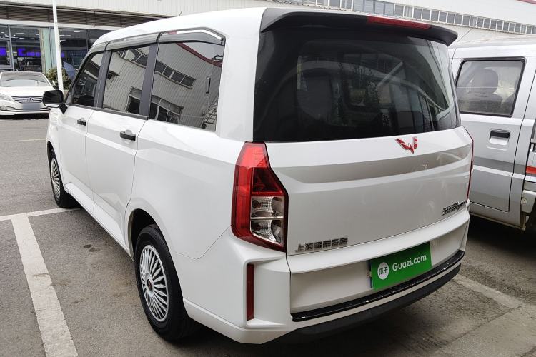 Used Wuling Hongguang PLUS 2019 1.5T Manual Standard Edition 5 Seats
