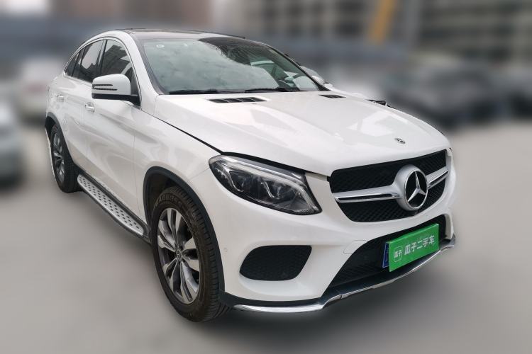 Used Mercedes-Benz GLE Coupe 2018 GLE 400 4MATIC Coupe SUV Front Right 45 Deg