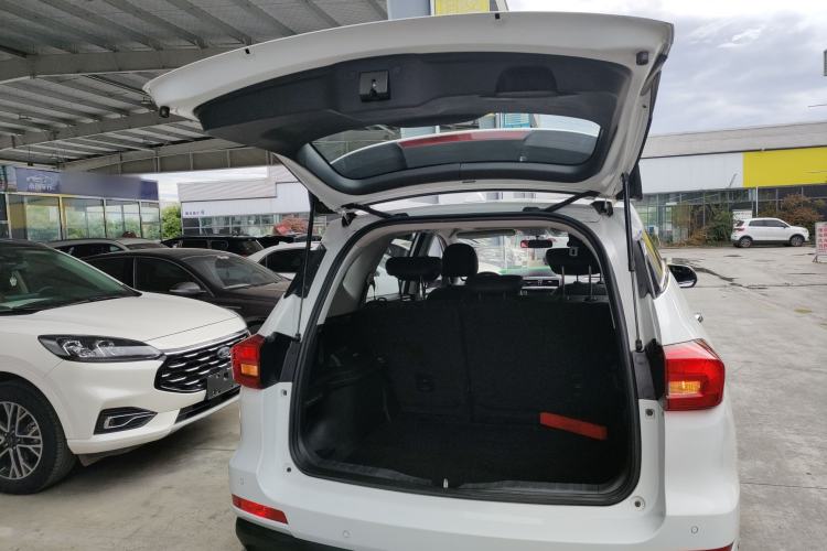 Used Haval M6 2019 1.5T Manual Two-Wheel Drive Elite Version China V Standard
