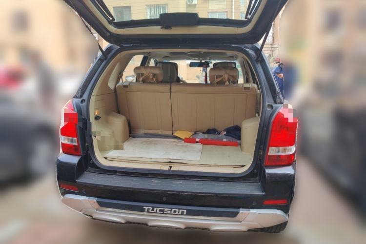 Used Hyundai Tucson 2013 2.0L Manual Two-Wheel Drive Fashion Edition
