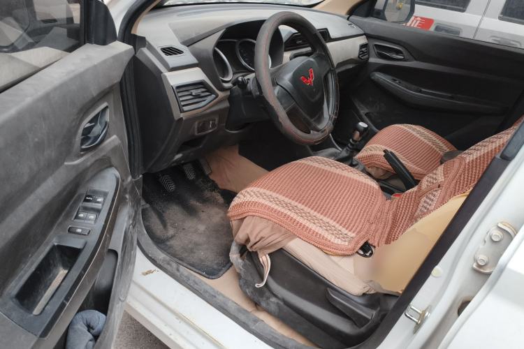 Used Wuling Hongguang 2021 1.5L S Standard Version LAR Driver Seat