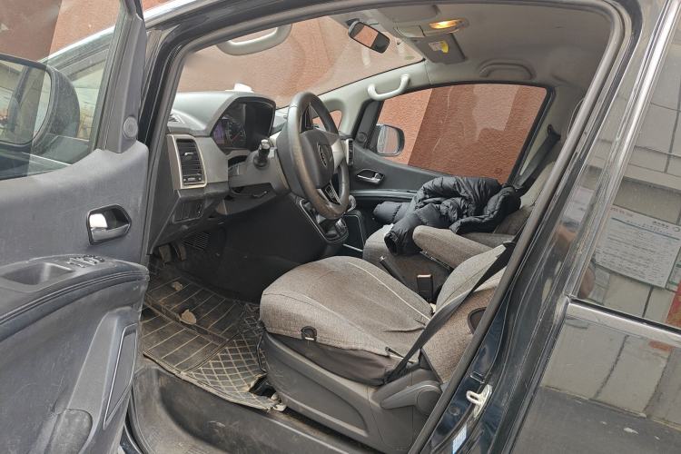 Used JAC Refine M4 2019 Business & Travel Series 2.0L Manual Speed Delivery Version China V Standard
