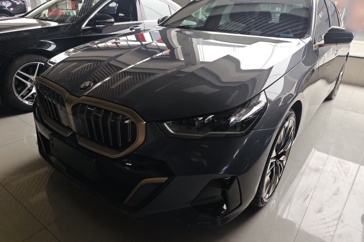 Used BMW 5 Series 2024 530Li Luxury Edition M Sport Package