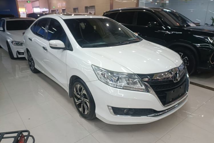 Used Honda Crider 2016 1.8L CVT Luxury Edition Front Right 45 Deg