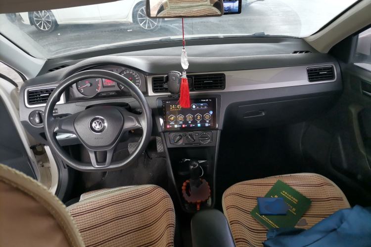 Used Volkswagen Santana 2015 Haval H6 1.6L Automatic Luxury Model Center Console