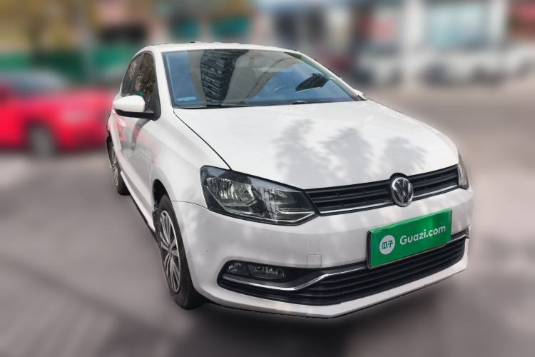 Used Volkswagen Polo 2016 1.6L Automatic Comfort Model Front Right 45 Deg