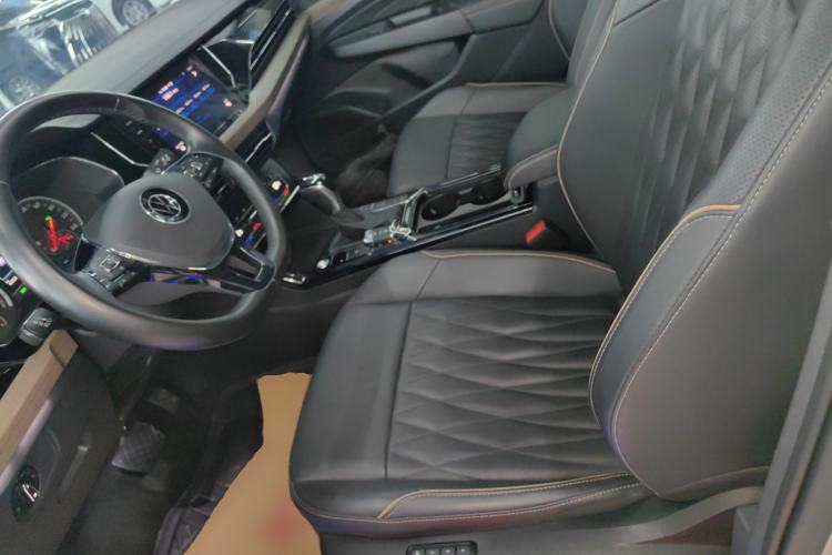 Used Volkswagen Passat New Energy 2020 430 PHEV Hybrid Luxury Edition China VI Standard Left Front Seat